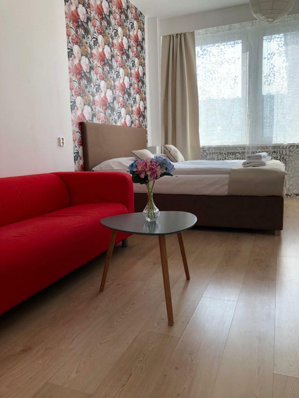 Hotel Ondráš Zlín Esterno foto