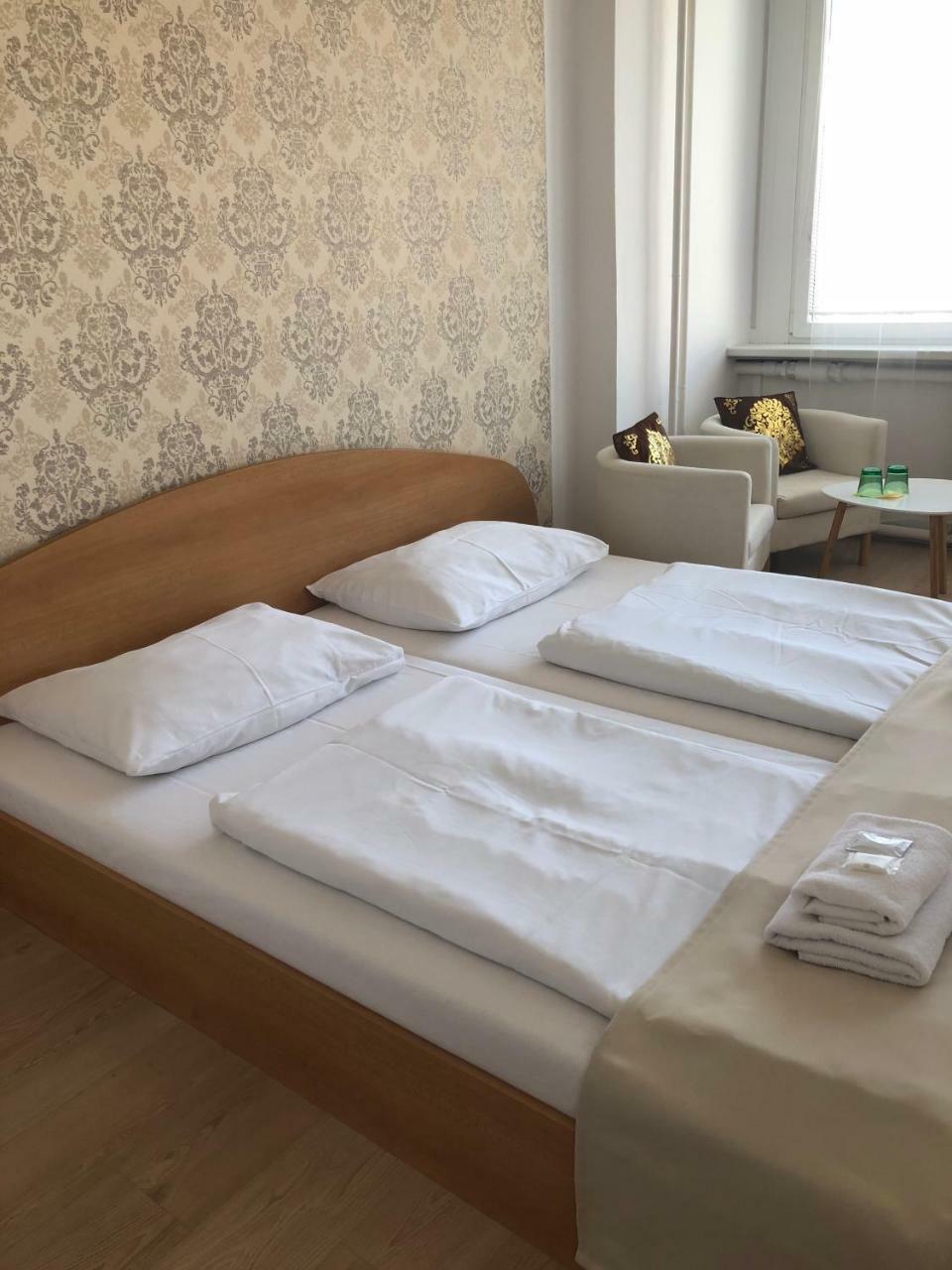 Hotel Ondráš Zlín Esterno foto