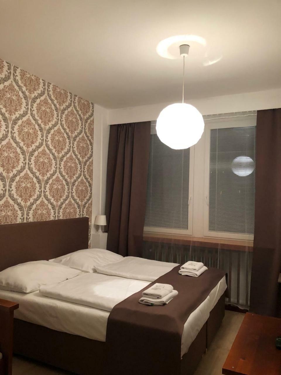 Hotel Ondráš Zlín Esterno foto